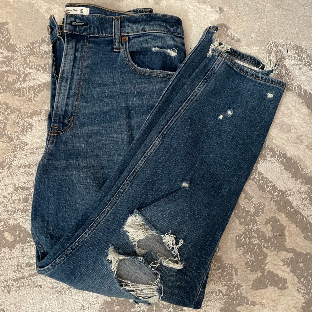 NWOT! Abercrombie & Fitch Mom High Rise Jeans